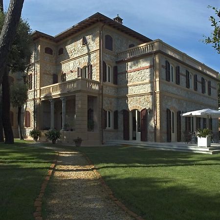 Villa Signori Marina di Pietrasanta Luaran gambar